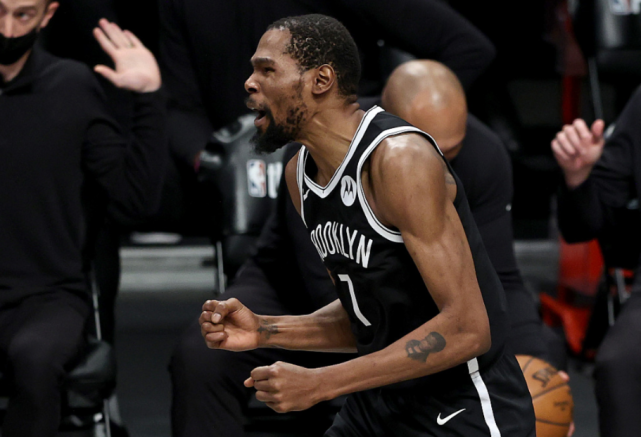 关于英超赛程吃紧,里尔加时末段遗憾出局,压力陡增,资深球员宣示担当的信息 关于英超赛程吃紧,里尔加时末段遗憾出局,压力陡增,资深球员宣示担当的信息