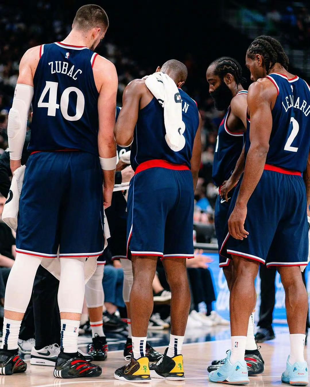 包含洛杉矶快船赛前迎来里程碑，志在足总杯名次提升，目标明确，赛程密集仍需轮换的词条