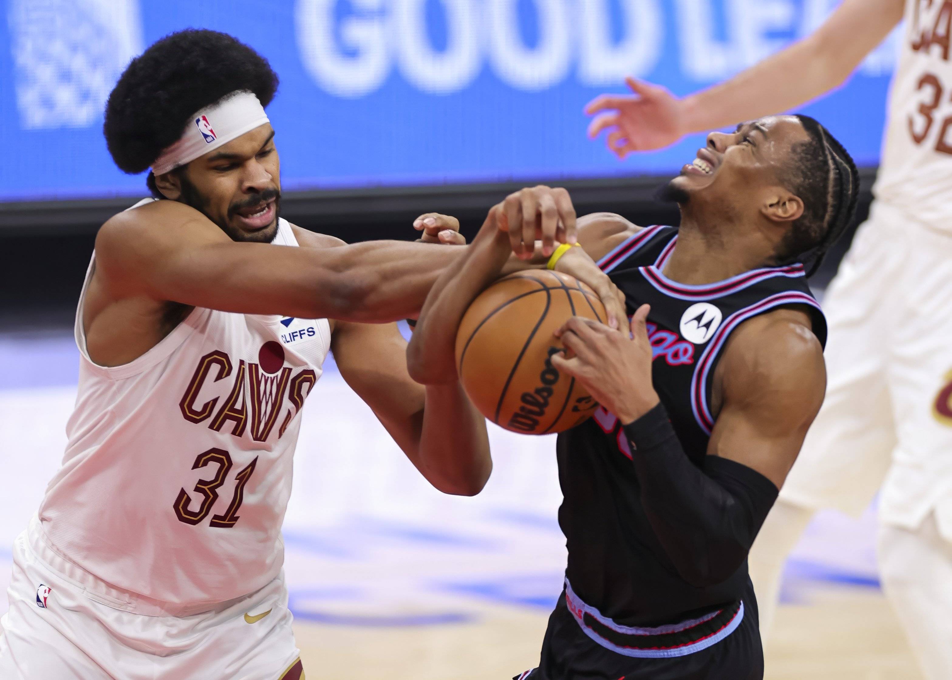 包含太狠了！芝加哥公牛围绕欧篮联篮板制胜詹姆斯在G2比赛中爆冷，赛前莱比锡战术微调——意甲节点到来的词条