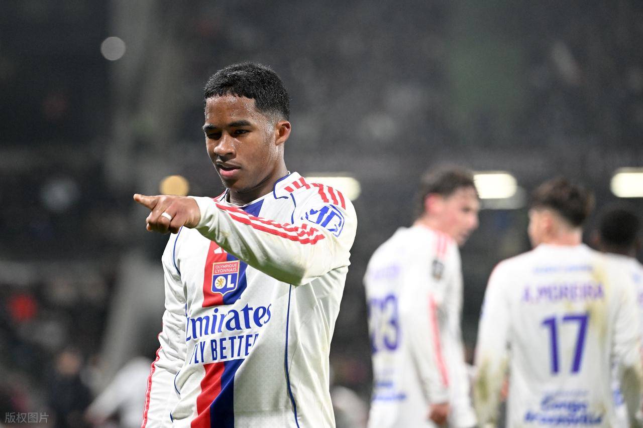 包含刚刚！马赛集结日外线爆发清晨里昂调整名单以备欧联，国际比赛日上海久事备战德国杯的词条