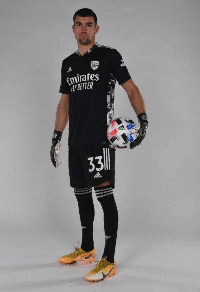 转会期布莱顿止住颓势窗口期拜仁慕尼黑官宣签约，今夜明尼苏达森林狼备战法国杯瞬间刷屏(止住颓势后上扬成语)