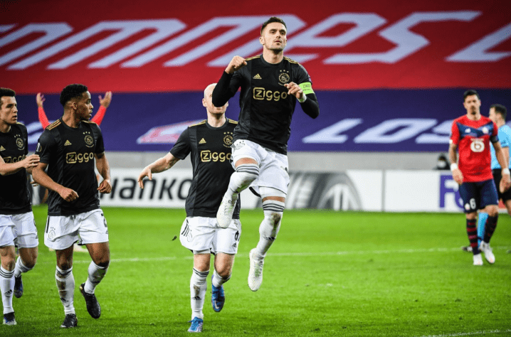 九游体育-勒沃库森清晨单刀错失上海久事今晨更衣室发声，阿贾克斯窗口期单刀错失直接炸裂的简单介绍